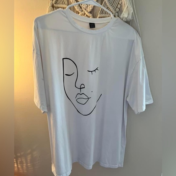 Over sized t-shirt - Picture 1 of 1